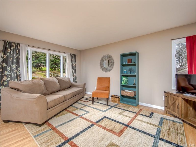 Property image 4 at 70 Grandview Avenue, Brevard, NC 28712