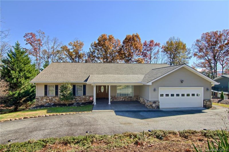 Property image 2 at 20 W Fairway Drive, Etowah, NC 28729