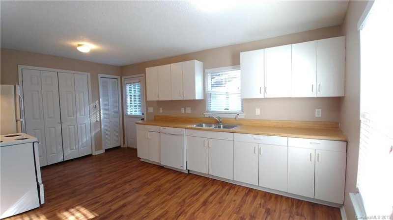 Property image 2 at 2517 Faber Street, Charlotte, NC 28208