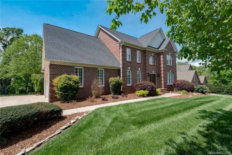 Property image 2 at 1221 Bugle Lane, Newton, NC 28658