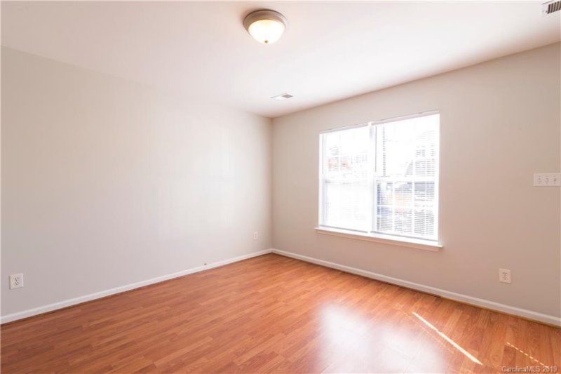 Property image 3 at 3542 Crestridge Drive, Charlotte, NC 28217