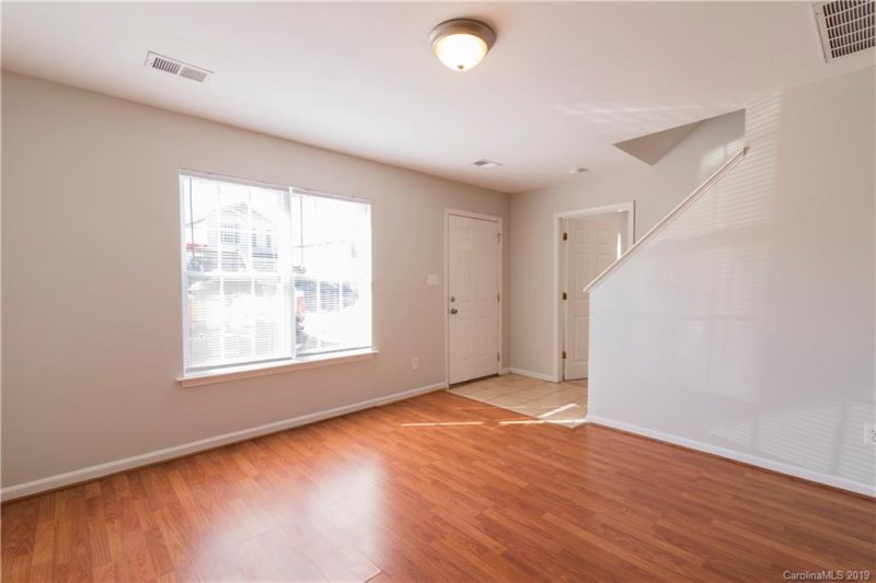 Property image 4 at 3542 Crestridge Drive, Charlotte, NC 28217