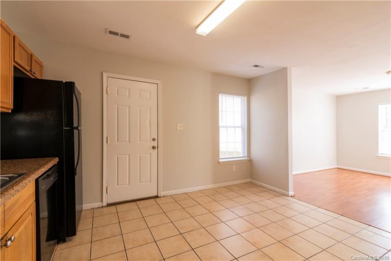 Property image 5 at 3542 Crestridge Drive, Charlotte, NC 28217