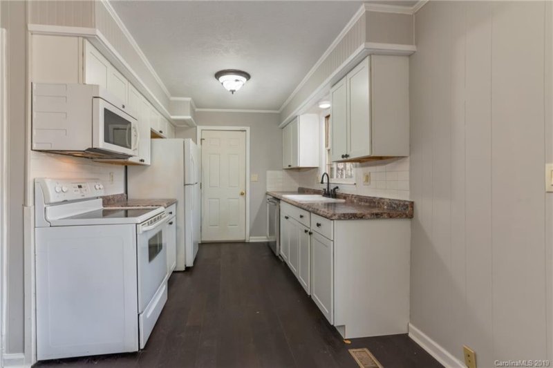 Property image 5 at 636 E Sunset Drive, Hendersonville, NC 28791