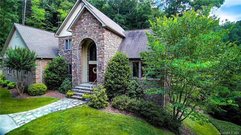 Property image 2 at 14 Mountain Spring Drive, Hendersonville, NC 28739