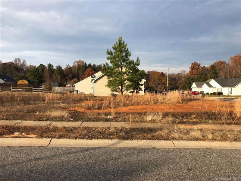 Property image 2 at 2501 Barkers Ridge Drive, Bessemer City, NC 28016