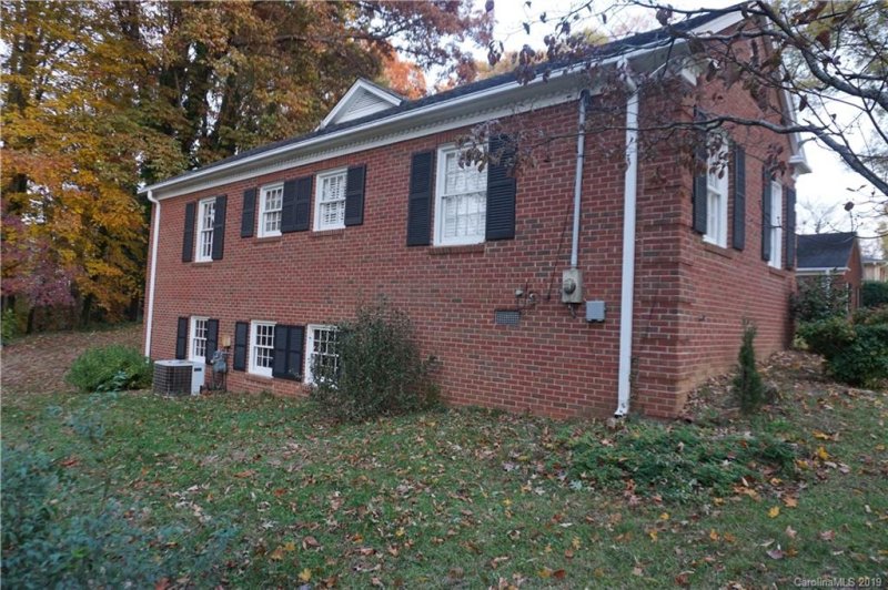 Property image 3 at 1340 Carmen Lane, Gastonia, NC 28054