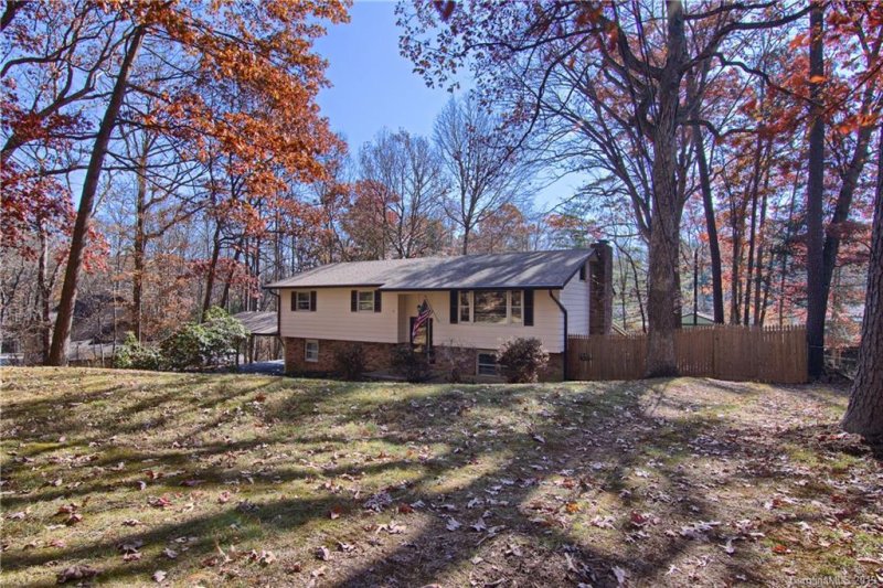 Property image 2 at 40 Pensacola Avenue, Arden, NC 28704