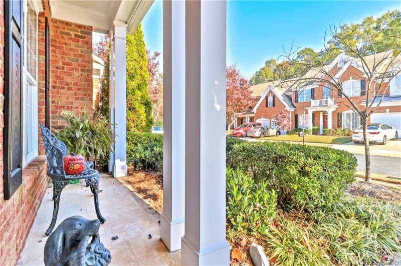 Property image 4 at 225 Robinlynn Road, Matthews, NC 28105