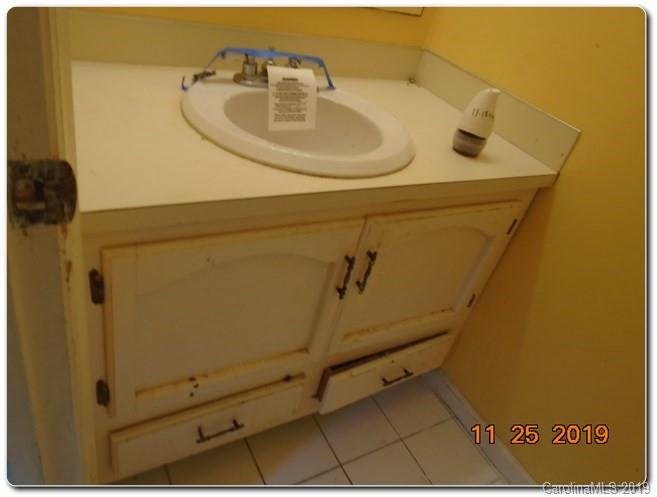 Property image 3 at 100 Willow Run Drive, Gastonia, NC 28056