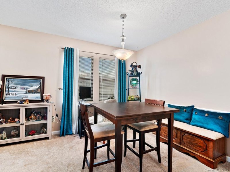 Property image 5 at 306 Abbey Circle, Asheville, NC 28805