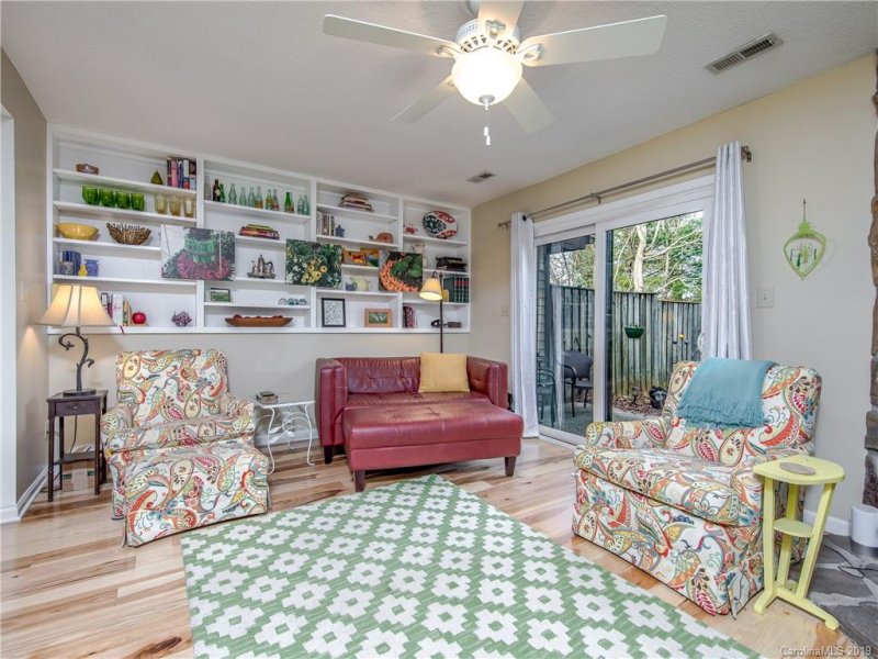 Property image 4 at 16 Spears Avenue, Asheville, NC 28801