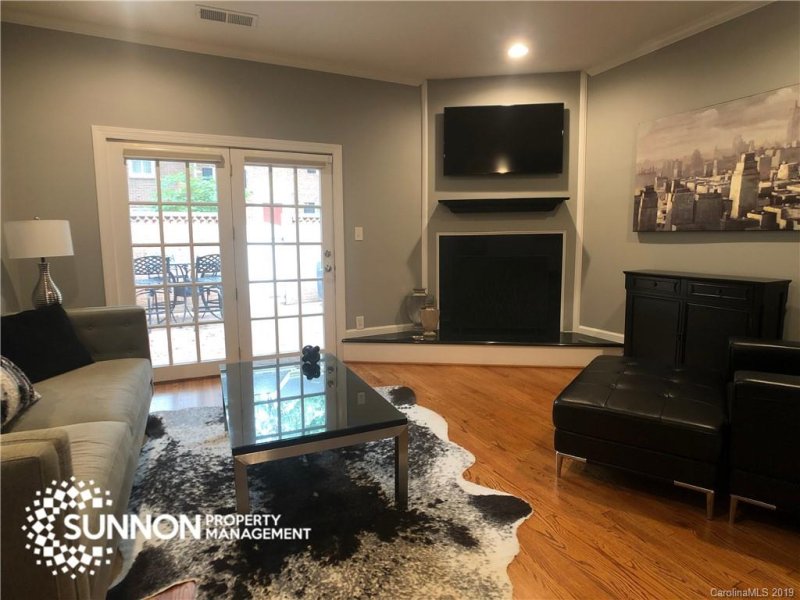 Property image 3 at 520 N Poplar Street, Charlotte, NC 28202