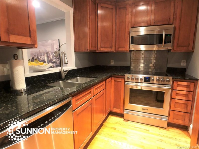 Property image 4 at 520 N Poplar Street, Charlotte, NC 28202