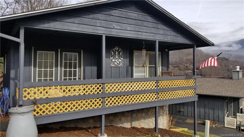 134 Stoney Ridge Loop