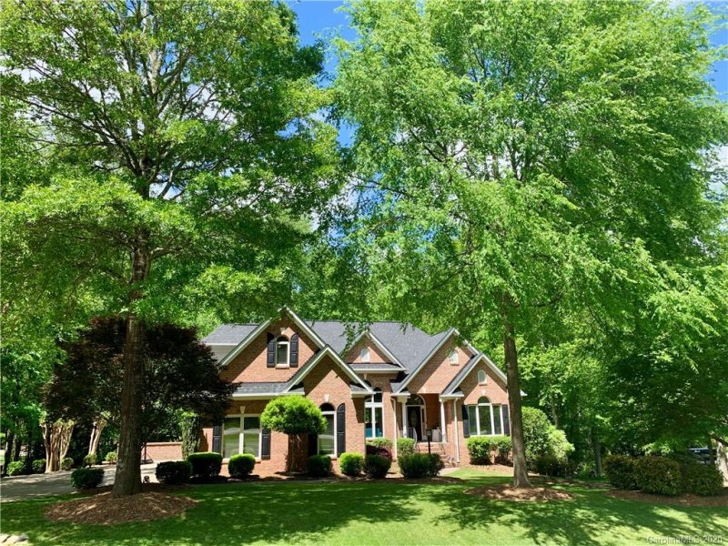 813 Savile Lane