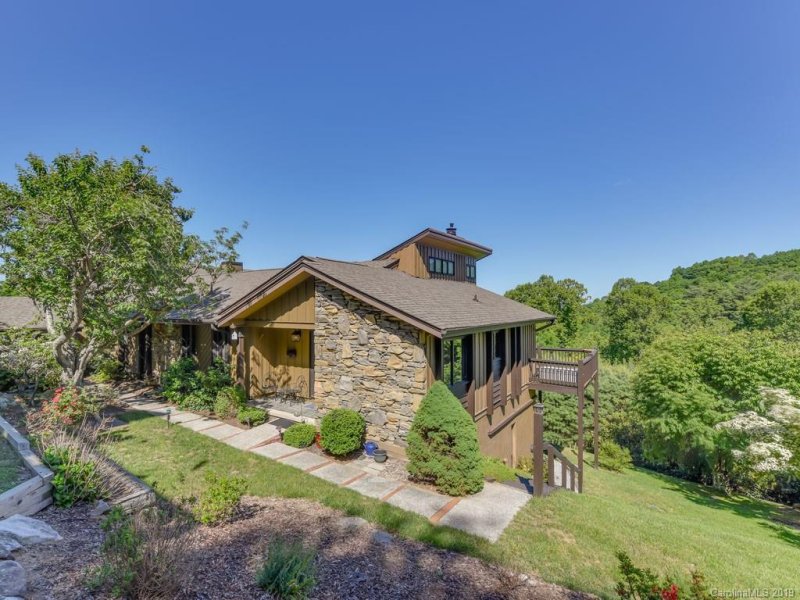 Property image 2 at 139 Country Ridge Road, Laurel Park, NC 28739