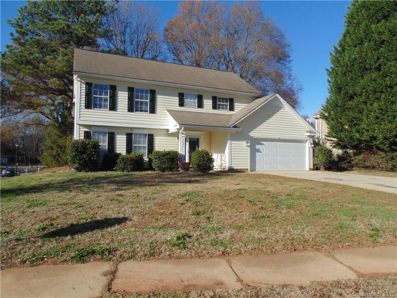 Property image 3 at 5201 Grenelefe Village Road, Charlotte, NC 28269