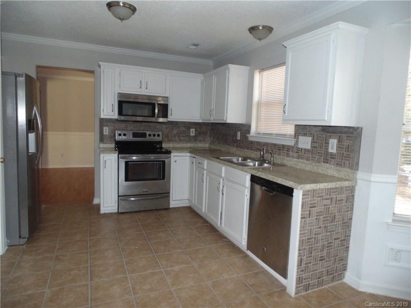 Property image 4 at 5201 Grenelefe Village Road, Charlotte, NC 28269