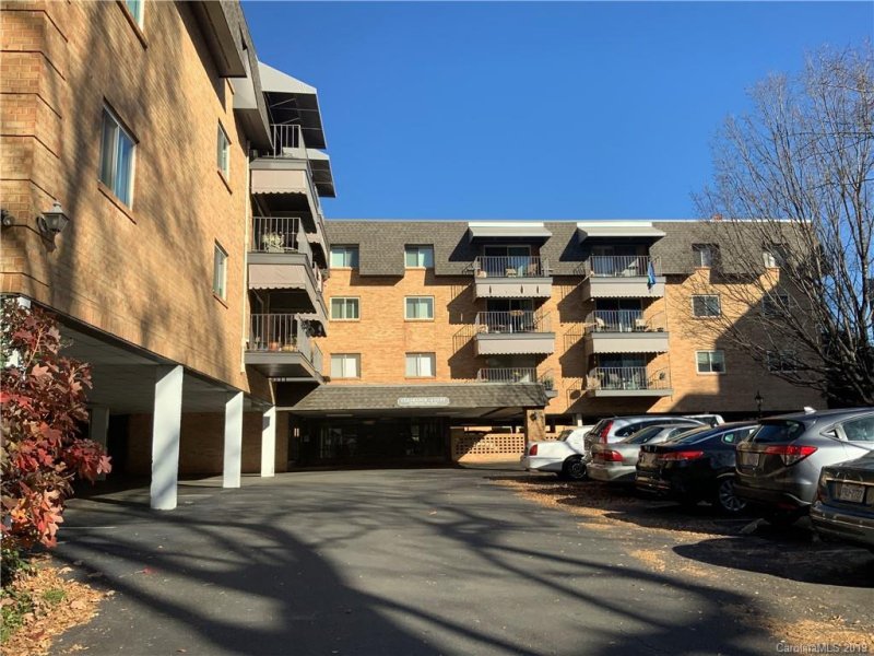 Property image 2 at 1323 Queens Road, Charlotte, NC 28207