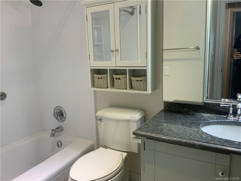 Property image 4 at 1323 Queens Road, Charlotte, NC 28207