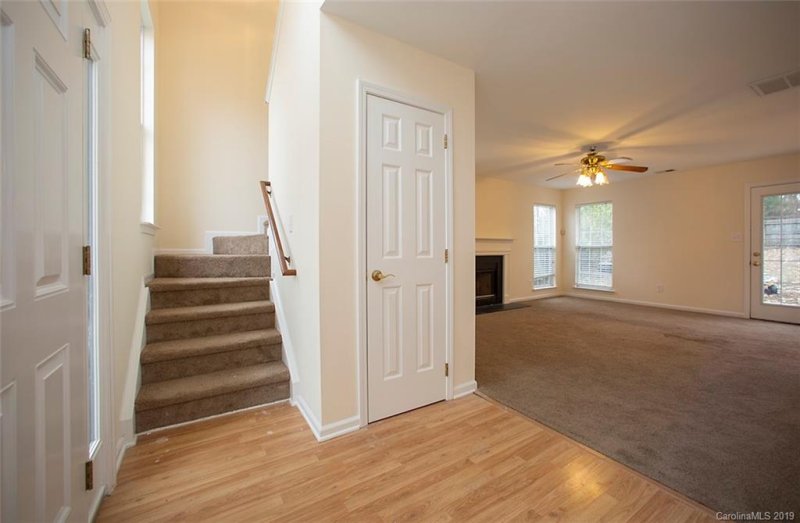 Property image 3 at 1900 Safflower Circle, Charlotte, NC 28262