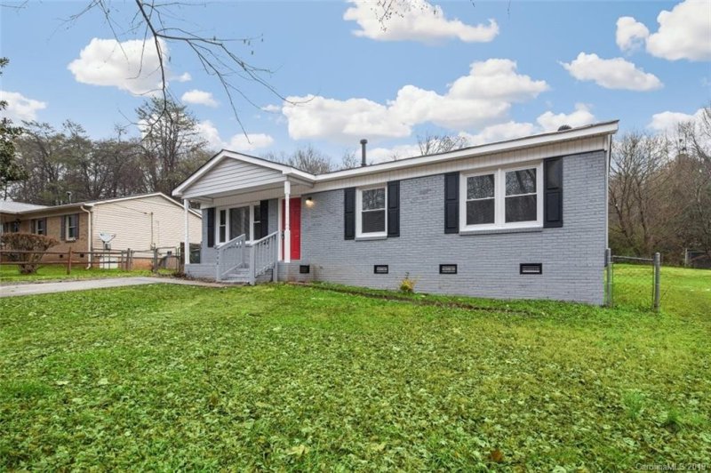 Property image 2 at 542 Belfast Drive, Gastonia, NC 28052