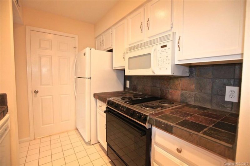 Property image 4 at 417 W 8th Street, Charlotte, NC 28202