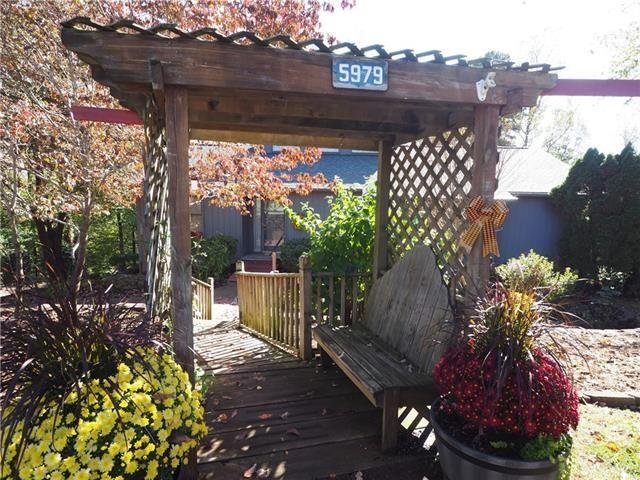 Property image 2 at 5979 Gold Creek Estates Drive, Hickory, NC 28601