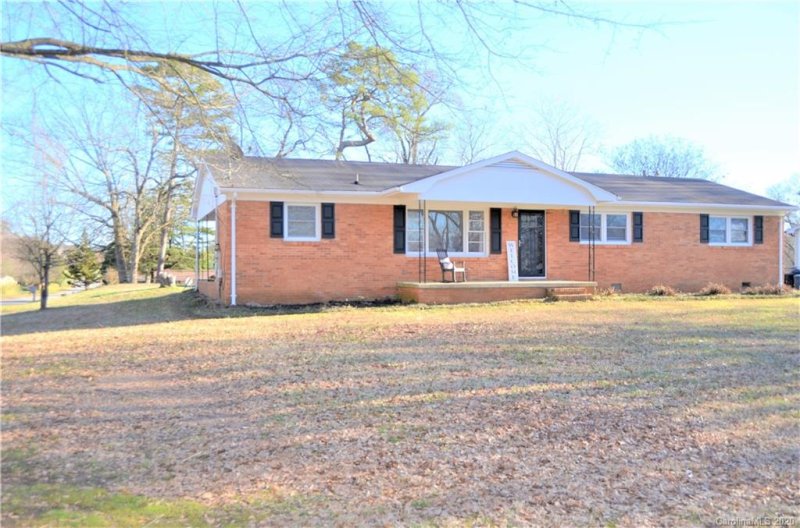 Property image 2 at 3405 Cinderella Drive, Dallas, NC 28034