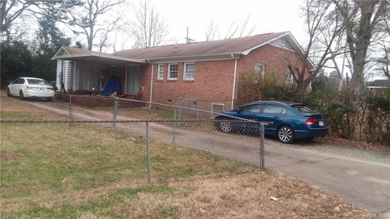 Property image 3 at 2121 Milton Road, Charlotte, NC 28215