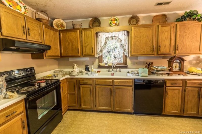 Property image 4 at 15 Mountain View Drive, Waynesville, NC 28786