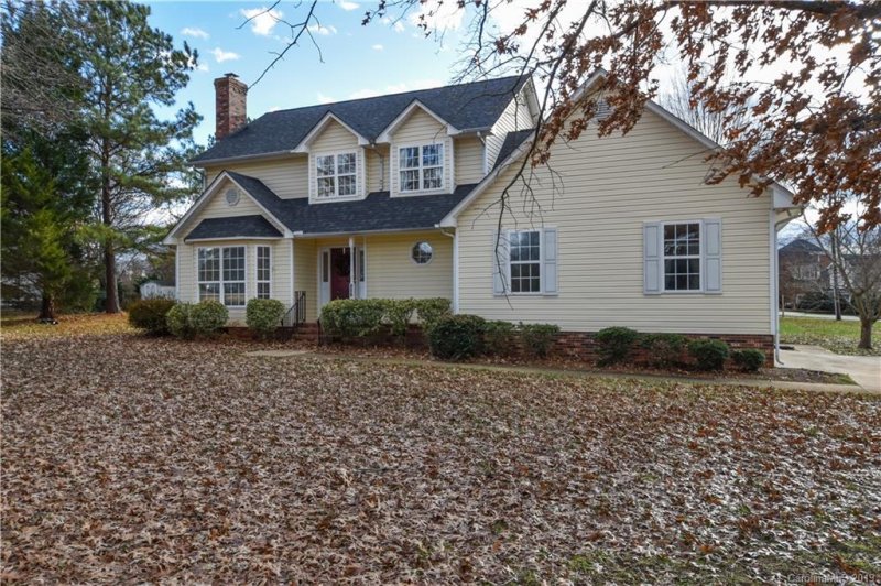 Property image 2 at 110 Turnberry Lane, Mooresville, NC 28117