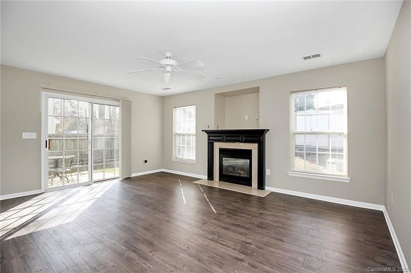 Property image 4 at 3740 Brookchase Lane, Charlotte, NC 28205