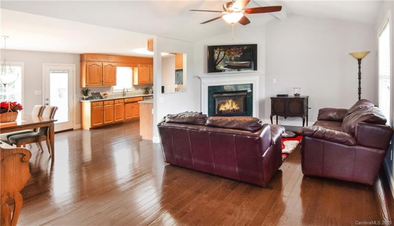 Property image 3 at 4511 Briarcreek Road, Maiden, NC 286509157