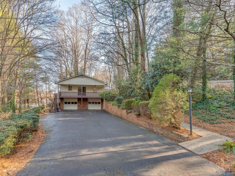 Property image 3 at 116 Long John Drive, Hendersonville, NC 28791