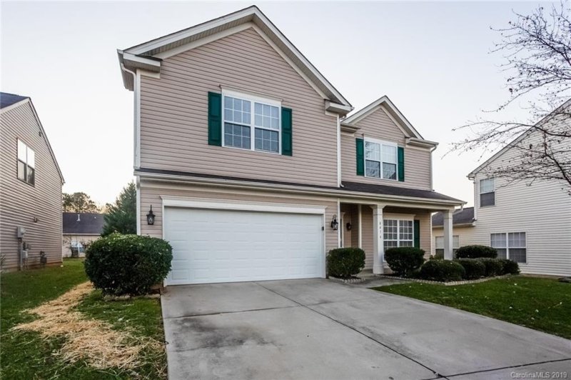 Property image 2 at 8416 Ewen Circle, Charlotte, NC 28269