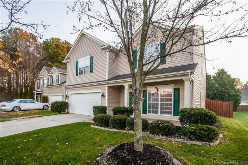 Property image 3 at 8416 Ewen Circle, Charlotte, NC 28269