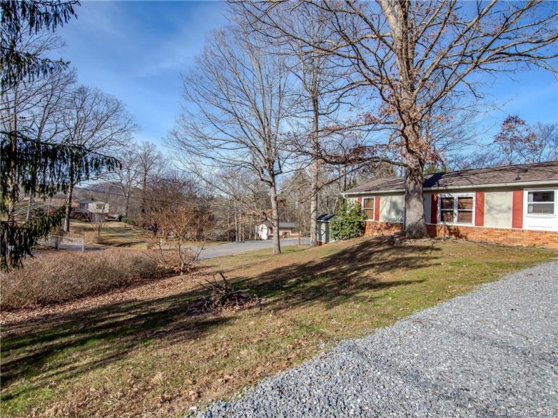 Property image 3 at 409 Melody Circle, Swannanoa, NC 28778