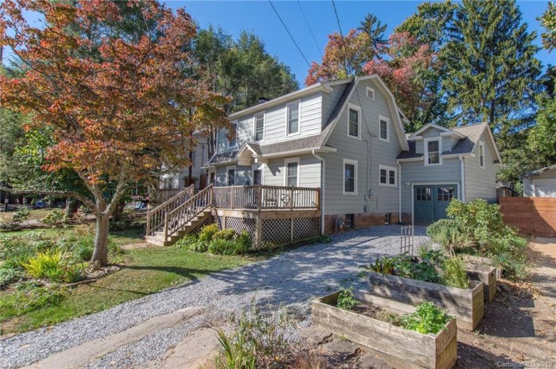 Property image 2 at 30 Brucemont Circle, Asheville, NC 28806