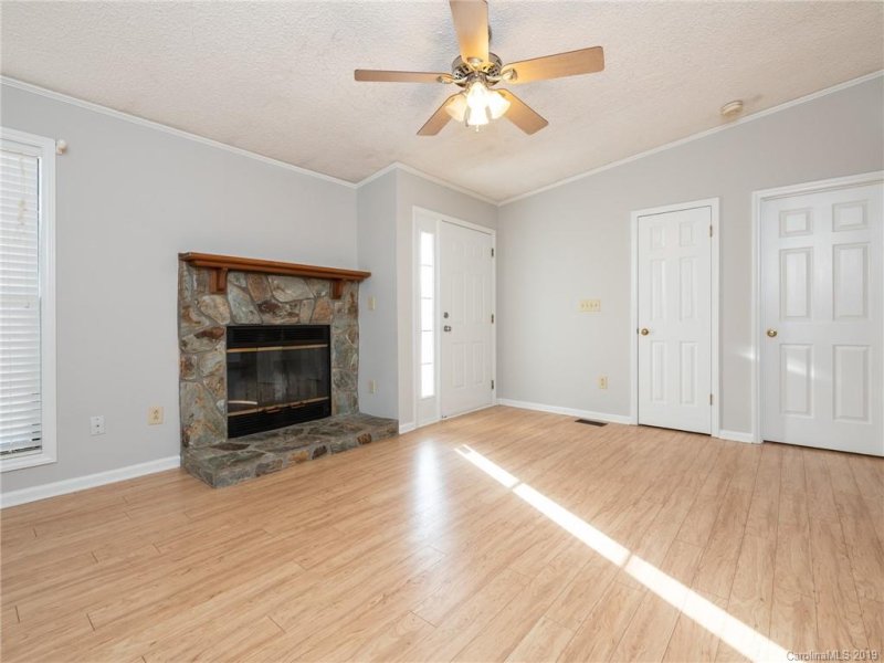 Property image 5 at 8127 Chrisbry Lane, Charlotte, NC 28215