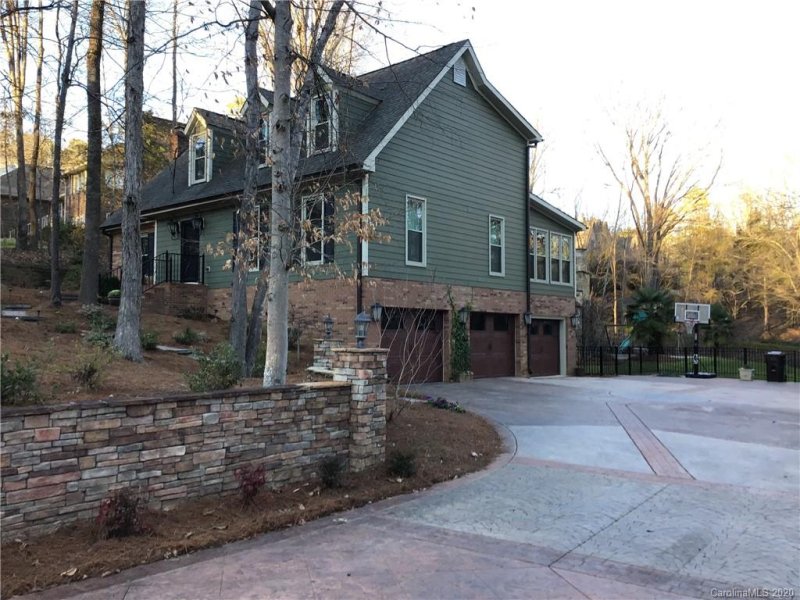 Property image 2 at 805 Se Courtney Street, Concord, NC 28025