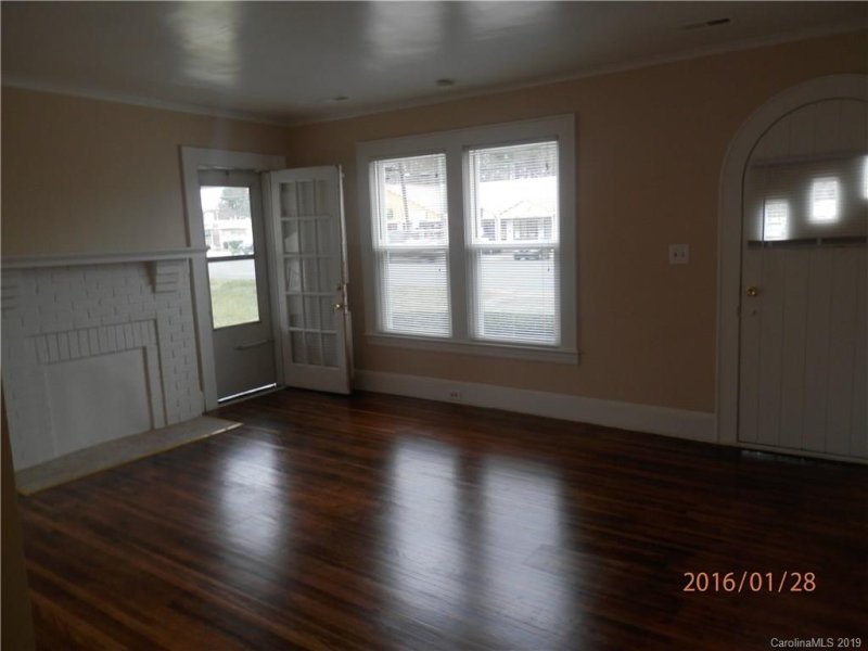 Property image 5 at 549 Sugar Creek Road, Charlotte, NC 28213