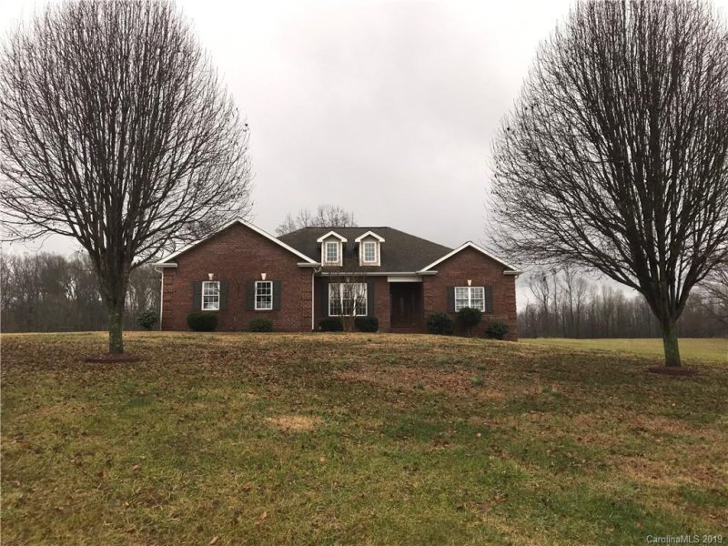 198 Vance Farm Drive