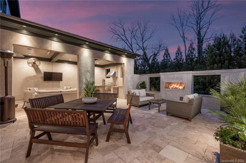 Property image 2 at 5924 Saint John Lane, Charlotte, NC 28210