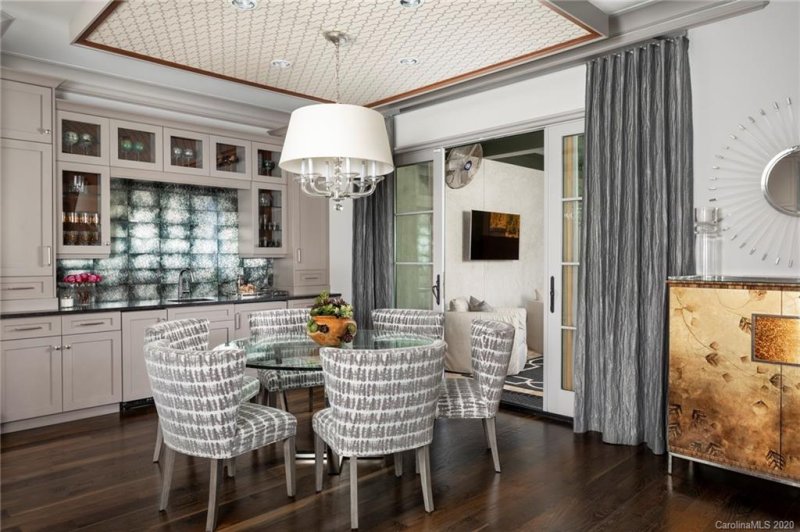 Property image 5 at 5924 Saint John Lane, Charlotte, NC 28210