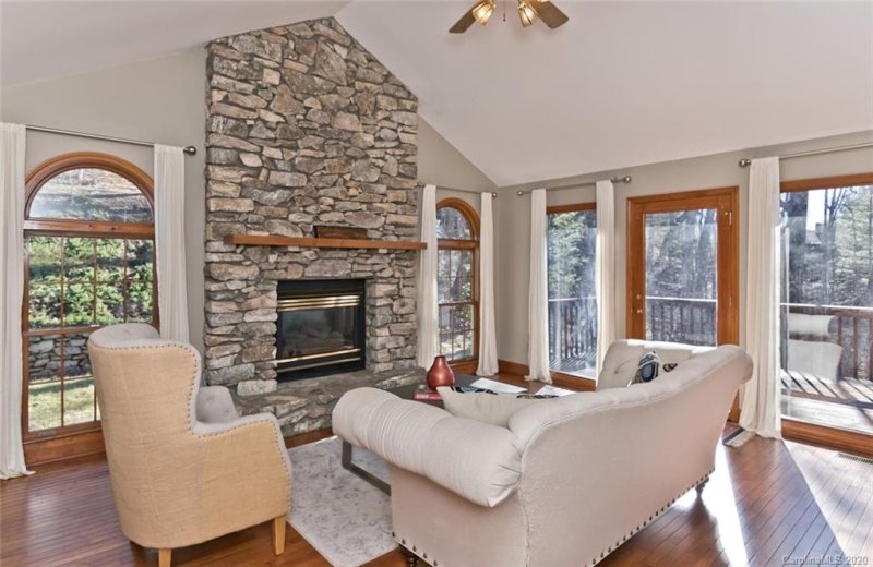 Property image 3 at 105 Sunny Ridge Road, Asheville, NC 28804