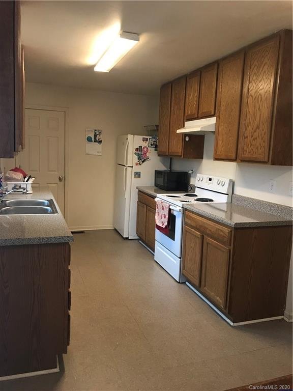 Property image 2 at 808 Mcarthur Avenue, Charlotte, NC 28206