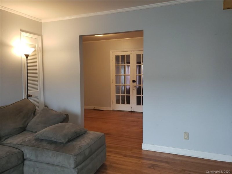 Property image 4 at 912 Mcalway Road, Charlotte, NC 28211