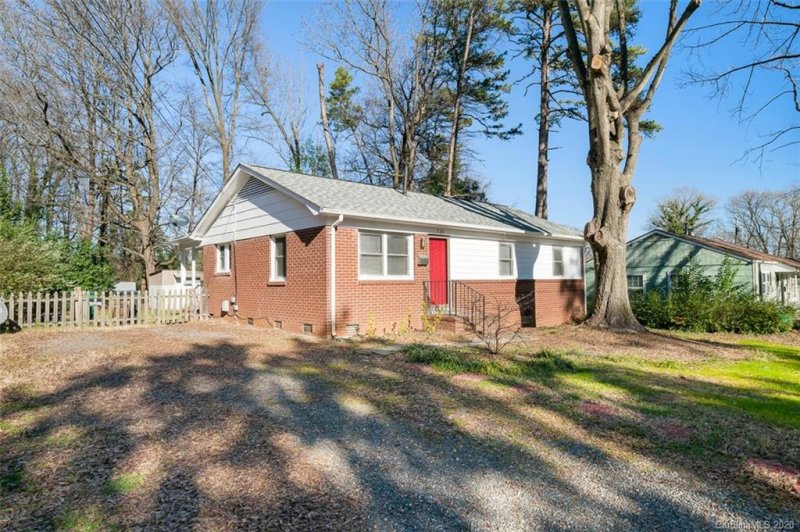 Property image 2 at 736 Pritchard Street, Charlotte, NC 28208